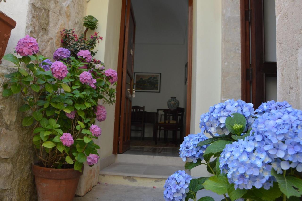B&B Al Cortiletto Modica Centro Экстерьер фото